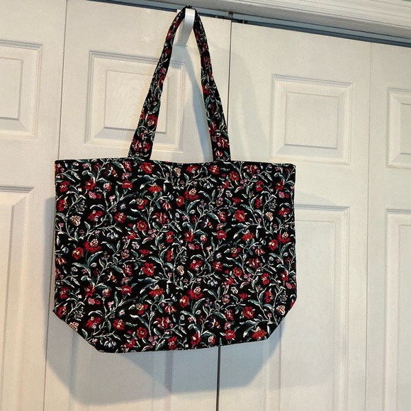 🌹🌹🌹 Vera Bradley Grand Tote Perennial Noir Large Floral Tote - Picture 5 of 7